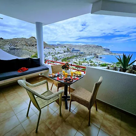 Flor Ocean View דירה