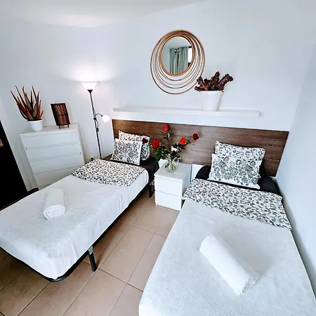 Flor Ocean View דירה *